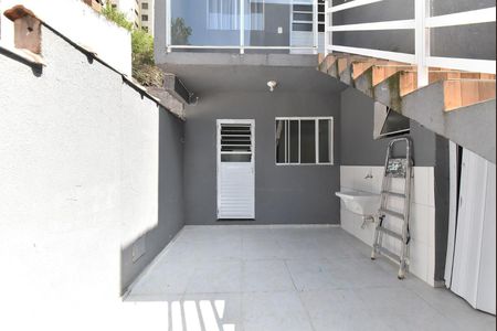 Studio para alugar com 30m², 1 quarto e sem vagaQuintal