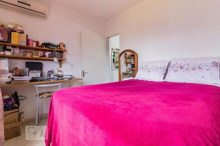 Dormitório de apartamento à venda com 1 quarto, 48m² em Azenha, Porto Alegre
