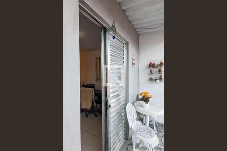 Casa à venda com 160m², 2 quartos e 3 vagas Casa à venda com 160m², 2 quartos e 3 vagasVaranda