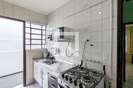Casa à venda com 160m², 2 quartos e 3 vagas Casa à venda com 160m², 2 quartos e 3 vagasCozinha