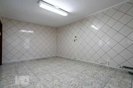 Casa para alugar com 150m², 2 quartos e 2 vagasEscritório 1