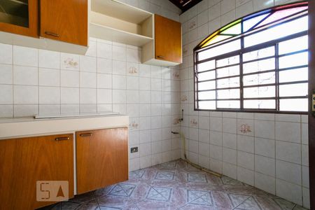 Casa para alugar com 150m², 2 quartos e 2 vagasCozinha 2