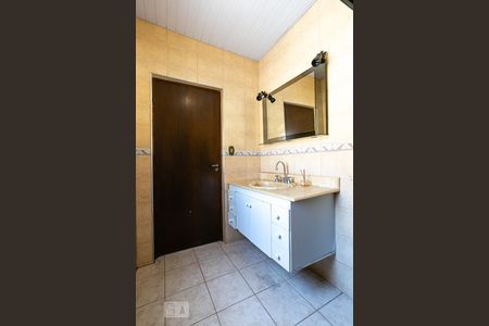 Casa para alugar com 150m², 2 quartos e 2 vagasBanheiro