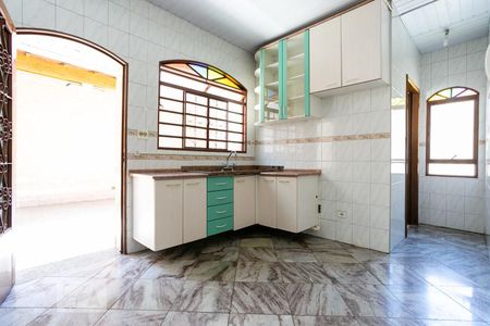 Casa para alugar com 150m², 2 quartos e 2 vagasCozinha 1