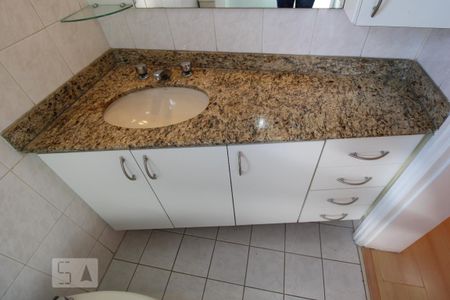 Banheiro da suíte - Pia  de apartamento para alugar com 3 quartos, 98m² em Perdizes, São Paulo