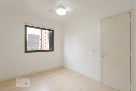 Quarto 1 de apartamento para alugar com 2 quartos, 58m² em Jardim Carvalho, Porto Alegre