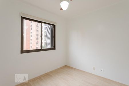 Quarto 2 de apartamento para alugar com 2 quartos, 58m² em Jardim Carvalho, Porto Alegre