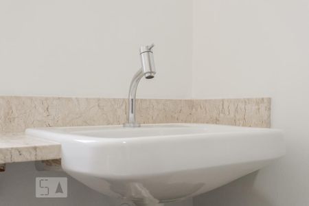 Apartamento para alugar com 58m², 2 quartos e 2 vagas Apartamento para alugar com 58m², 2 quartos e 2 vagasBanheiro