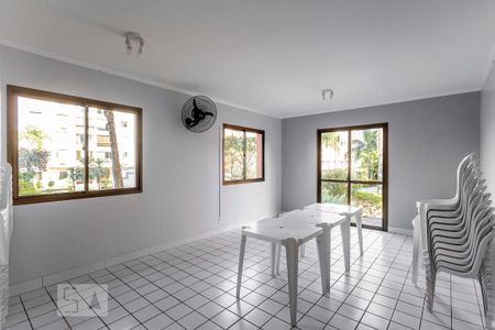 Apartamento para alugar com 58m², 2 quartos e 2 vagas Apartamento para alugar com 58m², 2 quartos e 2 vagasÁrea comum - Salão de festas