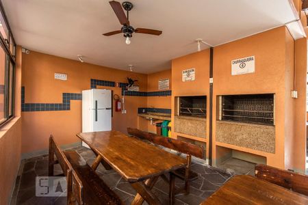 Apartamento para alugar com 58m², 2 quartos e 2 vagas Apartamento para alugar com 58m², 2 quartos e 2 vagasÁrea comum - Churrasqueira