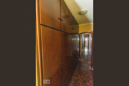 Casa à venda com 228m², 4 quartos e 2 vagas Casa à venda com 228m², 4 quartos e 2 vagasSuíte 2