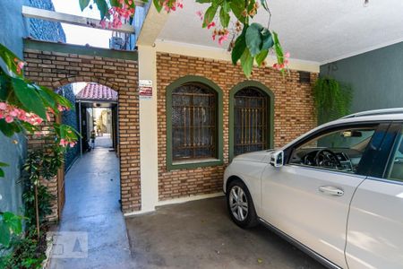 Casa à venda com 228m², 4 quartos e 2 vagas Casa à venda com 228m², 4 quartos e 2 vagasGaragem