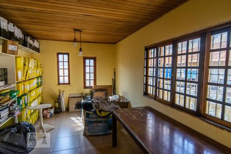 Casa à venda com 228m², 4 quartos e 2 vagas Casa à venda com 228m², 4 quartos e 2 vagasEdicula