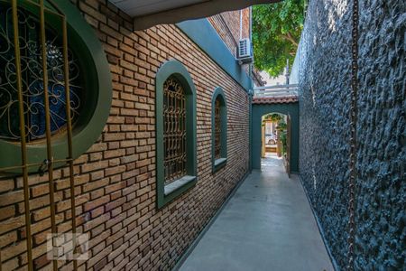 Casa à venda com 228m², 4 quartos e 2 vagas Casa à venda com 228m², 4 quartos e 2 vagasQuintal