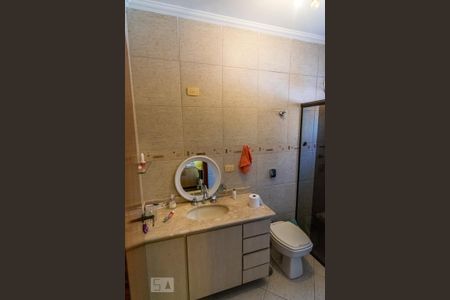 Casa à venda com 228m², 4 quartos e 2 vagas Casa à venda com 228m², 4 quartos e 2 vagasBanheiro Social