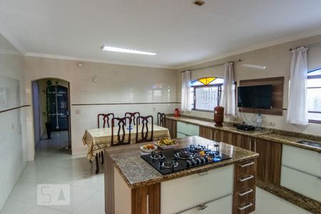 Casa à venda com 228m², 4 quartos e 2 vagas Casa à venda com 228m², 4 quartos e 2 vagasCozinha
