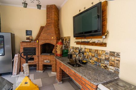 Casa à venda com 228m², 4 quartos e 2 vagas Casa à venda com 228m², 4 quartos e 2 vagasChurrasqueira