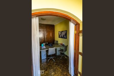 Casa à venda com 228m², 4 quartos e 2 vagas Casa à venda com 228m², 4 quartos e 2 vagasQuarto 3