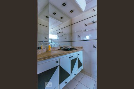 Apartamento para alugar com 120m², 3 quartos e 2 vagas Apartamento para alugar com 120m², 3 quartos e 2 vagasBanheiro Quarto 3 - Suíte