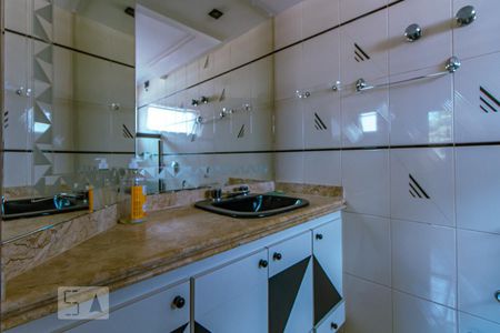 Apartamento para alugar com 120m², 3 quartos e 2 vagas Apartamento para alugar com 120m², 3 quartos e 2 vagasBanheiro Quarto 3 - Suíte