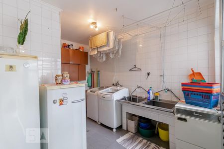 Casa à venda com 288m², 5 quartos e 6 vagasÁrea de Serviço