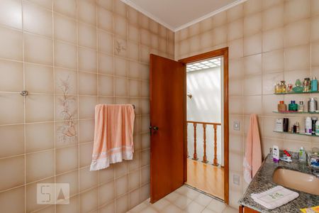 Casa à venda com 288m², 5 quartos e 6 vagasBanheiro 