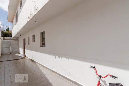 Casa à venda com 288m², 5 quartos e 6 vagasCorredor 