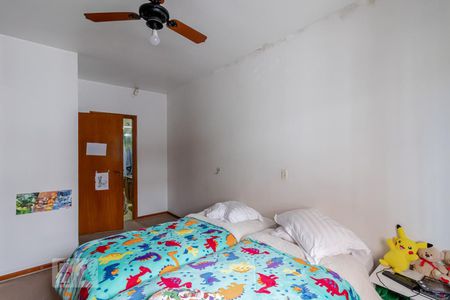 Casa à venda com 288m², 5 quartos e 6 vagasSuíte 1 