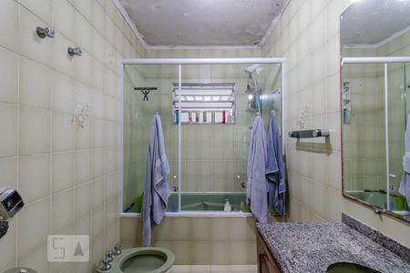 Casa à venda com 288m², 5 quartos e 6 vagasBanheiro da Suíte 1