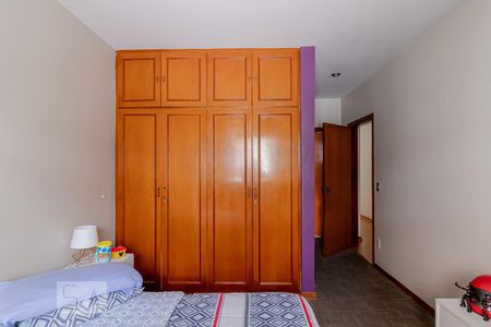 Casa à venda com 288m², 5 quartos e 6 vagasSuíte 2 