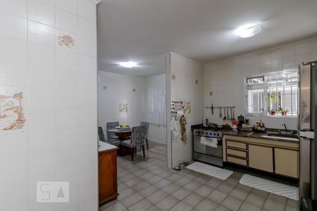 Casa à venda com 288m², 5 quartos e 6 vagasCozinha 