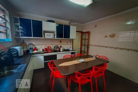 Casa à venda com 450m², 3 quartos e 3 vagasCozinha