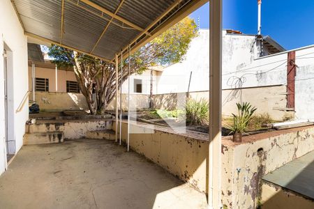 Casa à venda com 220m², 4 quartos e 2 vagasQuintal