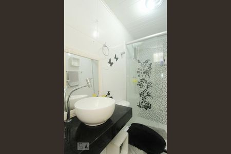 BANHEIRO de apartamento à venda com 1 quarto, 50m² em Humaitá, Porto Alegre