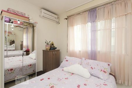 QUARTO de apartamento à venda com 1 quarto, 50m² em Humaitá, Porto Alegre