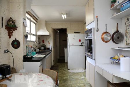 Apartamento à venda com 160m², 3 quartos e 3 vagasCozinha