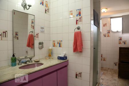 Apartamento à venda com 160m², 3 quartos e 3 vagasBanheiro Social