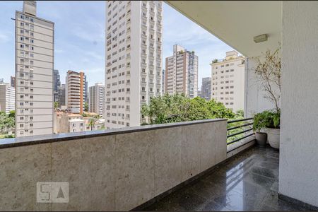Apartamento para alugar com 175m², 3 quartos e 1 vaga Apartamento para alugar com 175m², 3 quartos e 1 vagaVaranda