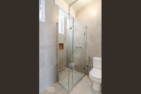 Apartamento para alugar com 175m², 3 quartos e 1 vaga Apartamento para alugar com 175m², 3 quartos e 1 vagaBanheiro da suíte