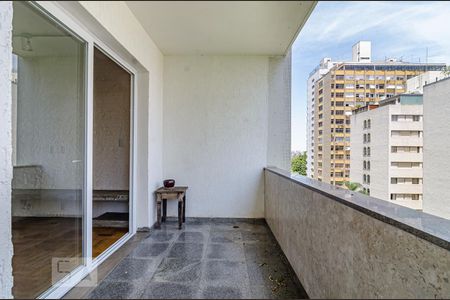 Apartamento para alugar com 175m², 3 quartos e 1 vaga Apartamento para alugar com 175m², 3 quartos e 1 vagaVaranda