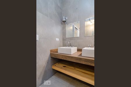 Apartamento para alugar com 175m², 3 quartos e 1 vaga Apartamento para alugar com 175m², 3 quartos e 1 vagaBanheiro da suíte