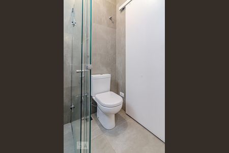 Apartamento para alugar com 175m², 3 quartos e 1 vaga Apartamento para alugar com 175m², 3 quartos e 1 vagaBanheiro da suíte