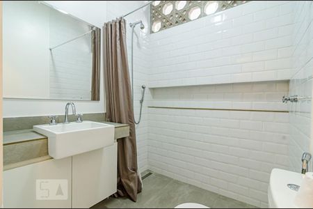 Apartamento para alugar com 175m², 3 quartos e 1 vaga Apartamento para alugar com 175m², 3 quartos e 1 vagaBanheiro