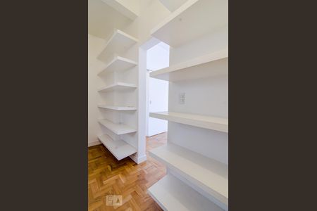 Apartamento para alugar com 175m², 3 quartos e 1 vaga Apartamento para alugar com 175m², 3 quartos e 1 vagaCloset