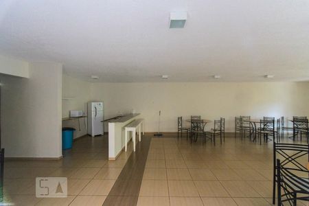 Apartamento para alugar com 45m², 2 quartos e 1 vaga Apartamento para alugar com 45m², 2 quartos e 1 vagaÁrea comum - Salão de festas