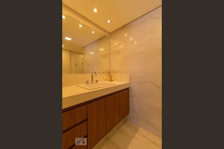 Apartamento para alugar com 144m², 3 quartos e sem vagaBanheiro da Suíte