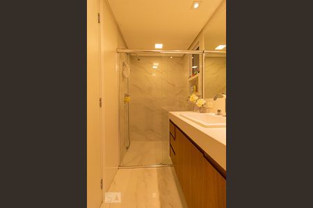 Apartamento para alugar com 144m², 3 quartos e sem vagaBanheiro Social 2