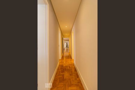 Apartamento para alugar com 144m², 3 quartos e sem vagaCorredor