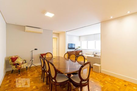 Apartamento para alugar com 144m², 3 quartos e sem vagaSala