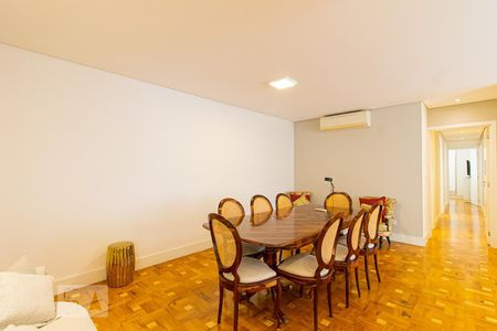 Apartamento para alugar com 144m², 3 quartos e sem vagaSala